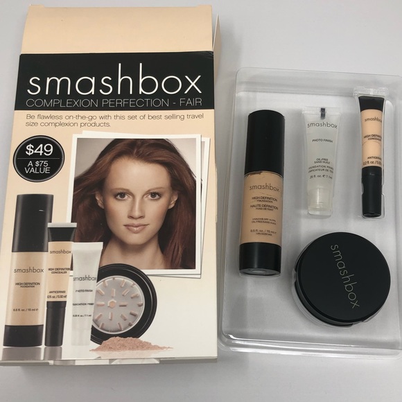 Smashbox Other - Smashbox Complexion Perfection - Fair Kit